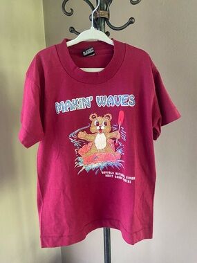 Vintage Fruit of the Loom Kids Red 'Makin' Waves' Graphic Tee